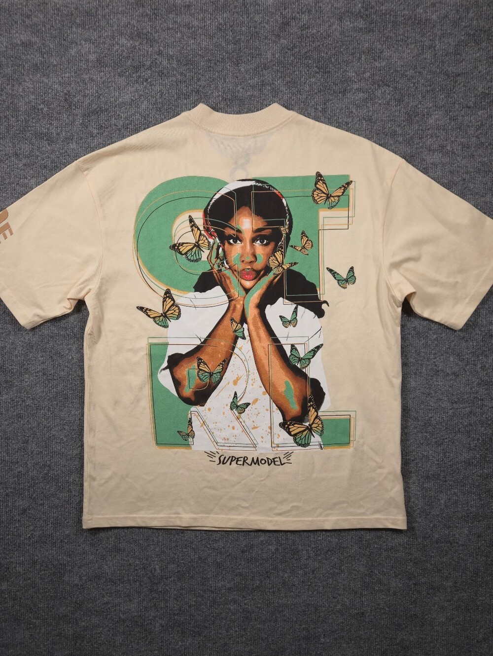 TDE SZA Ctrl Supermodel Butterfly Graphic Merch Tee Cream Unisex Small Oversized